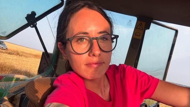 Victoria, madre y agricultora en el medio rural.