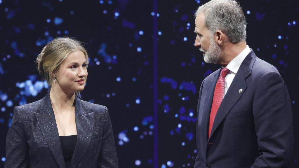 El rey Felipe y la princesa Leonor en la princesa de Girona de 2025.