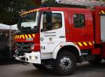 Liberado por los bomberos tras empotrarse contra una farola y un semáforo en Burgos