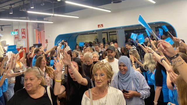 Primeros clientes de Primark en Zaragoza.