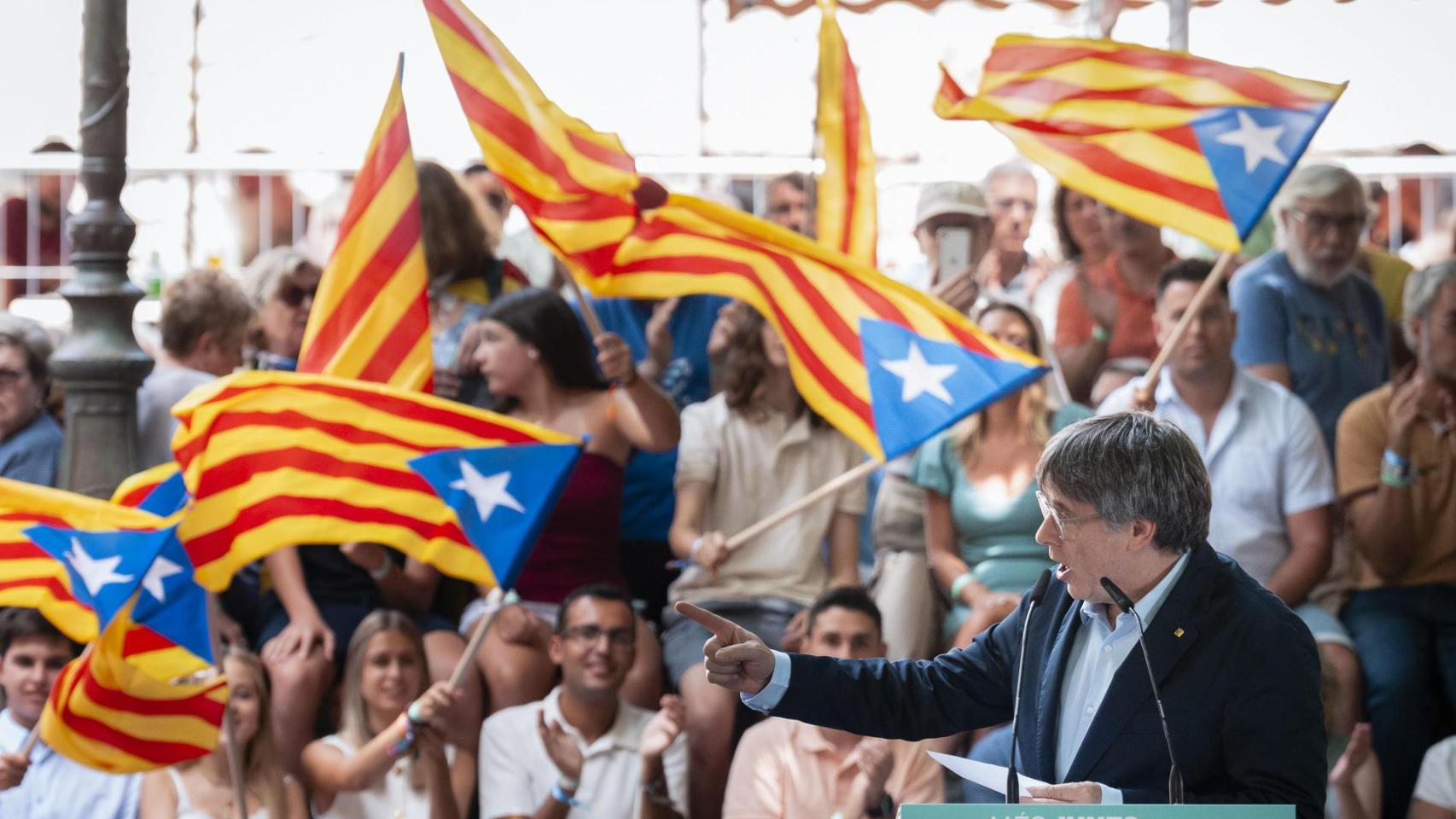 Las trampas del currículum de Puigdemont: ni  licenciado en Periodismo  ni en Filología Catalana, sólo tiene Bachillerato