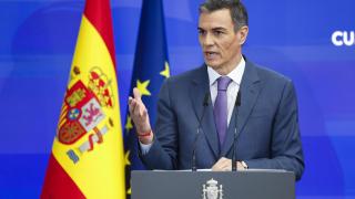 El presidente del Gobierno, Pedro Sánchez durante una rueda de prensa este lunes en el Palacio de la Moncloa en el que ha hecho balance de los últimos seis meses de mandato antes de las vacaciones.