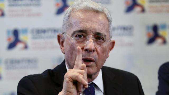 El expresidente colombiano, Álvaro Uribe, antes de conocer el veredicto.