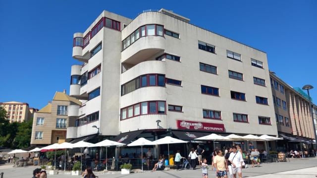 Una obra moderna de Manuel Gallego en la ría de A Coruña