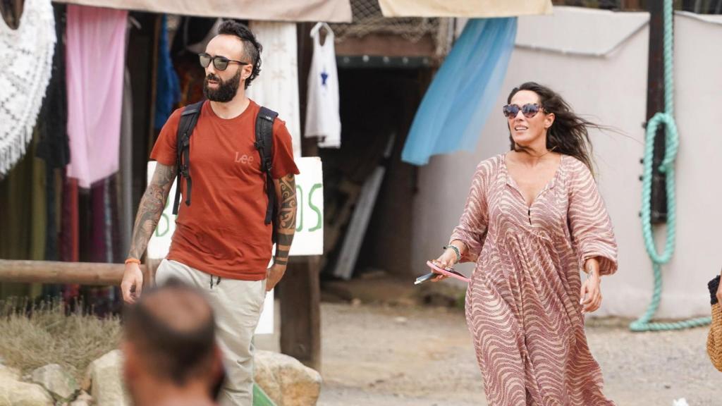 Malú y su compañero, Angel, capturados en Ibiza, en septiembre de 2024.