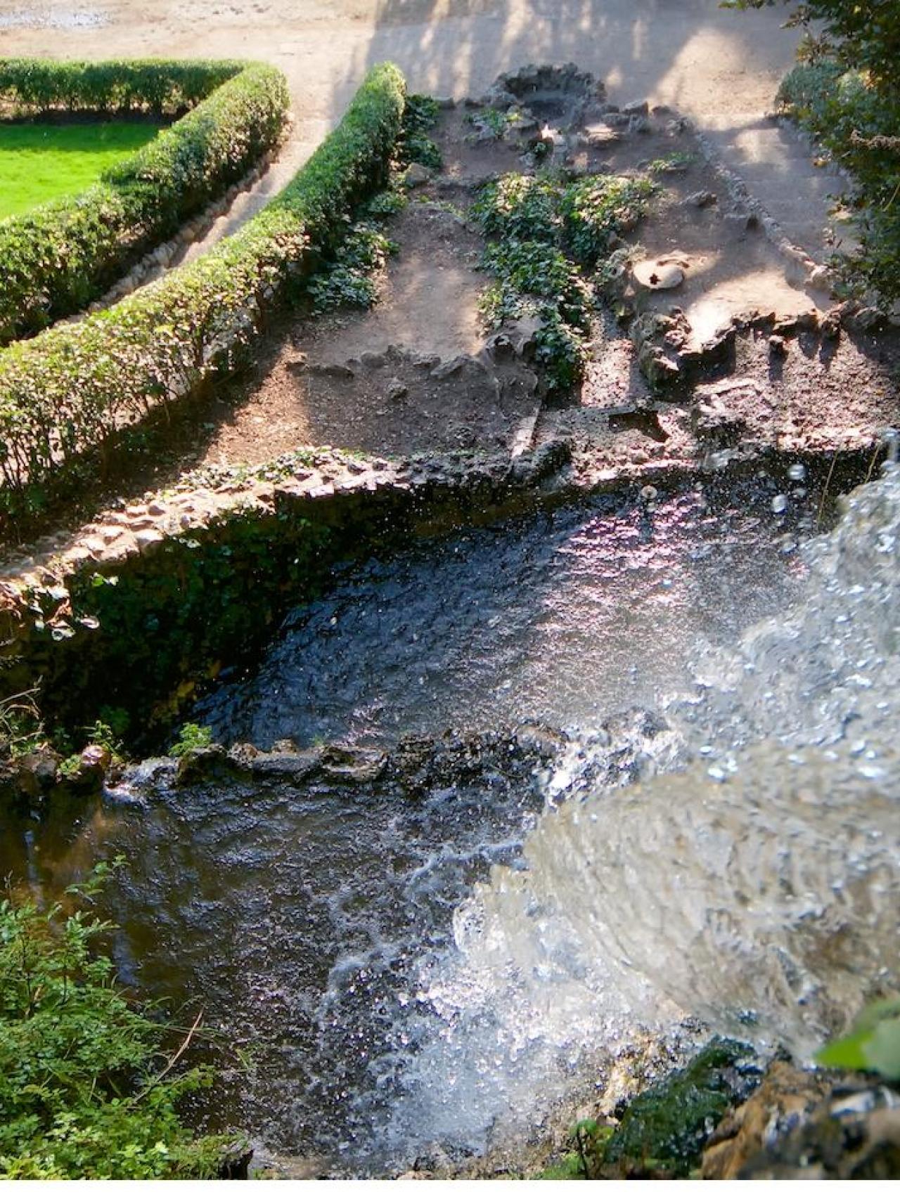 Vista de una de las cascadas del Parque Fuente del Berro.