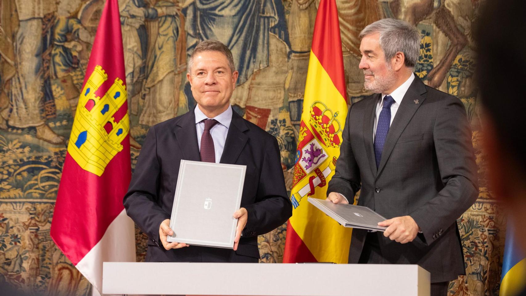 Castilla-La Mancha recurrió en el Constitucional el reparto de menas porque Puigdemont  metió mano  en el acuerdo