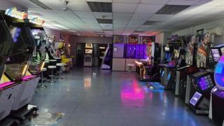 Vallecas, la nueva meca del arcade: las recreativas retro se vuelven a encender en Madrid tras la apertura de dos salones