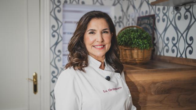 Begoña Pérez resuelve dudas de limpieza.