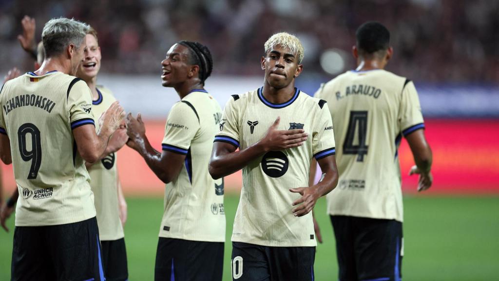 Lamine Yamal celebra un gol contra el Seoul.