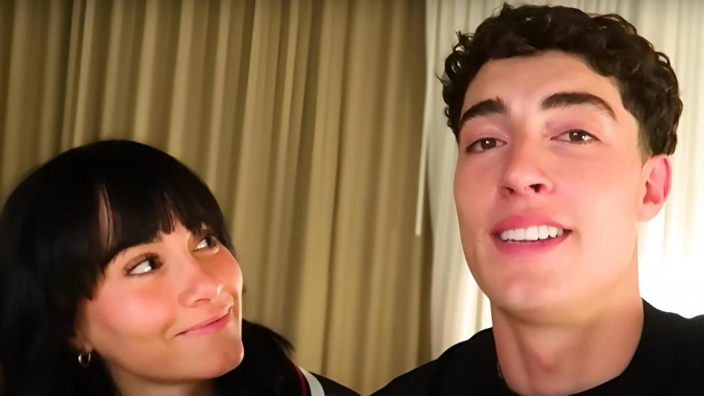 Aitana y Plex.