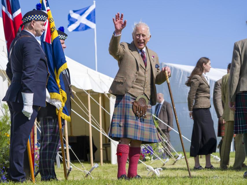 Rey Carlos III, durante su visita a Escocia, este sábado 2 de agosto.