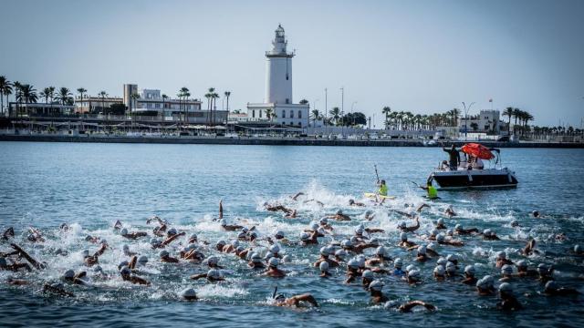 La  Travesía a Nado del Puerto de Málaga.
