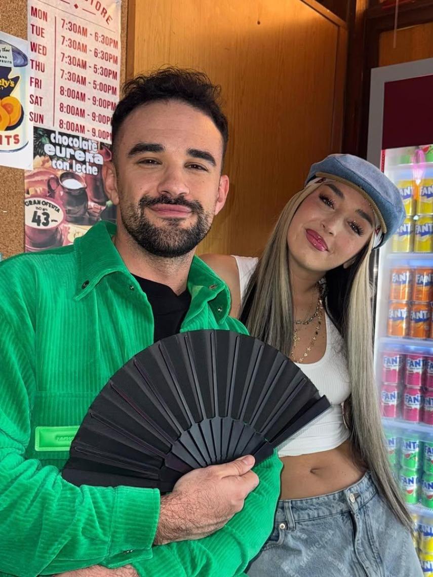 Iillo Juan y Lola Indigo a una imagen durante la promoción de Fanta publicada en sus redes sociales.