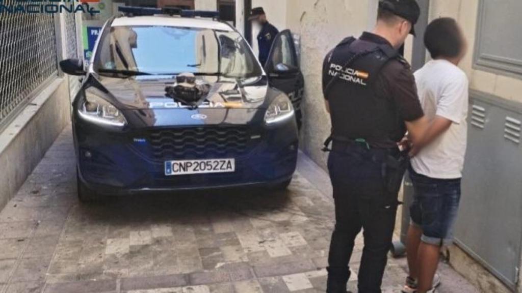 Imagen de archivo de una detención efectuada por la Policía Nacional.