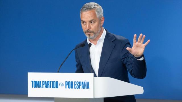 El vicesecretario de Hacienda, Vivienda e Infraestructuras, Juan Bravo, en una rueda de prensa este lunes.