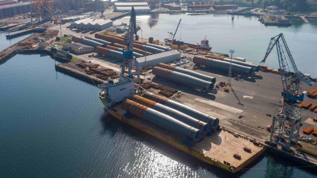 Monopilotes fabricados por Navantia-Windar para Iberdrola.