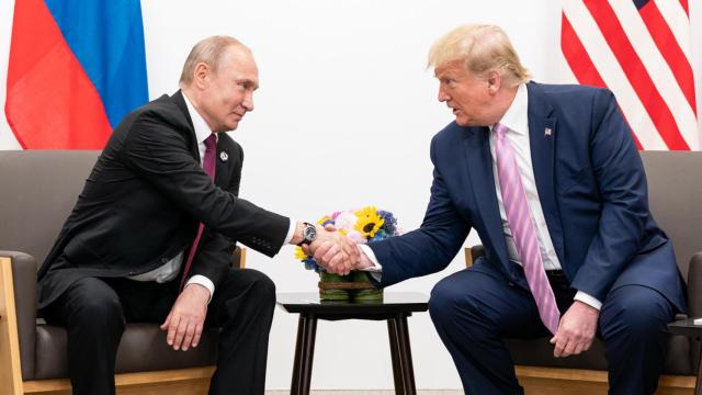 Putin y Trump en su última imagen juntos, en junio de 2019 en Japón.