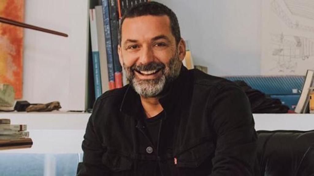 El cantante Jaime Anglada en una imagen compartida en sus redes sociales. Foto de Victoria Muñoz.