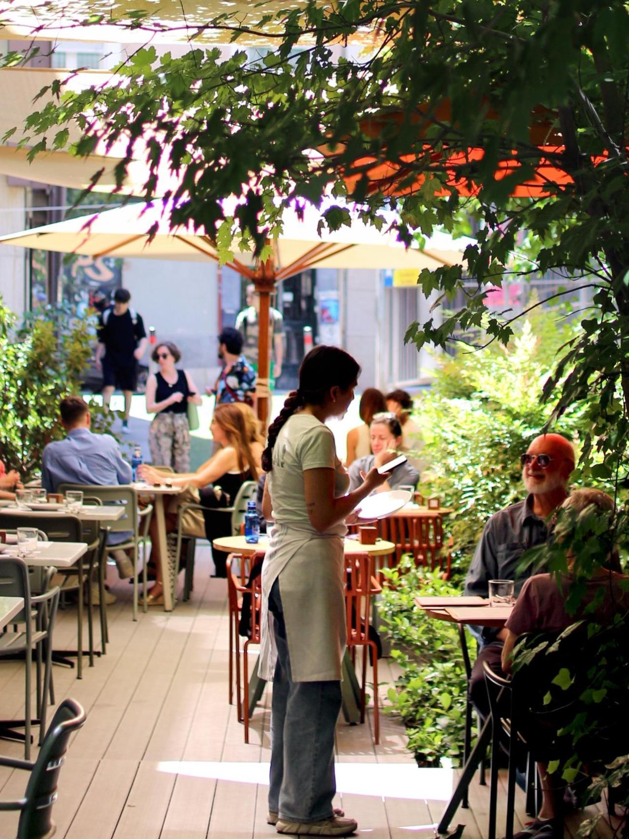 Terraza con jardín de Bosco de Lobos.