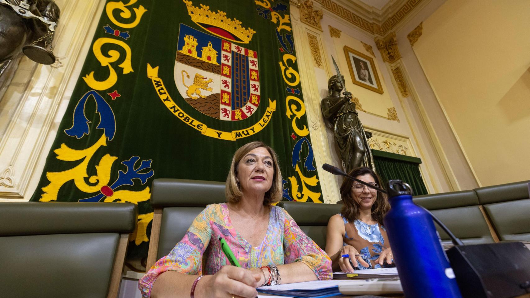 La agenda de Vox en Jumilla aflora las dos almas de un PP divido entre el respaldo al veto islámico y la  rectificación 