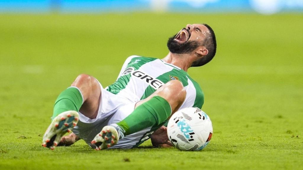 Imagen de Isco Alarcón dolido en el amistoso contra el Málaga.