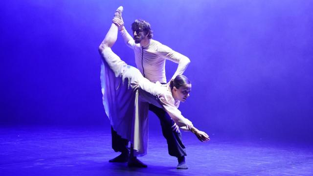 Un momento de 'Time, Dance, Poetry', de la compañía Riva & Repele, este sábado en Veranos de la Villa, Madrid, Foto: Sara Cort, Eleventh Floor - Madrid Destino