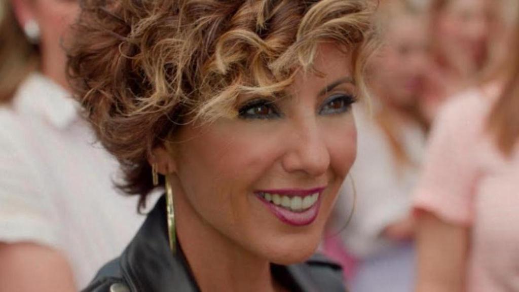 Así reaparece Sonsoles Ónega tras sus vacaciones: convertida en Olivia  Newton-John al ritmo de 'Grease'