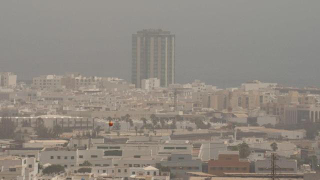 Calima en Arrecife, Lanzarote, este lunes.