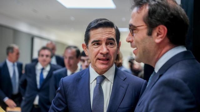 Carlos Torres, presidente del BBVA, y Carlos Cuerpo, ministro de Economía.