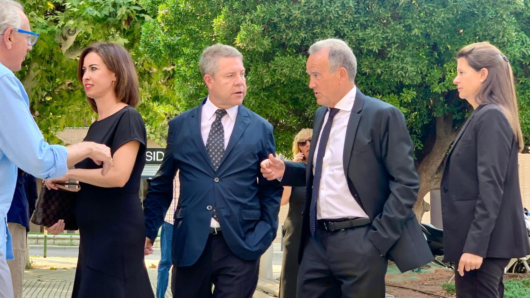 García-Page despide a Javier Lambán en su Ejea natal:  A mí se me va un amigo, pero a todos se nos va un referente 