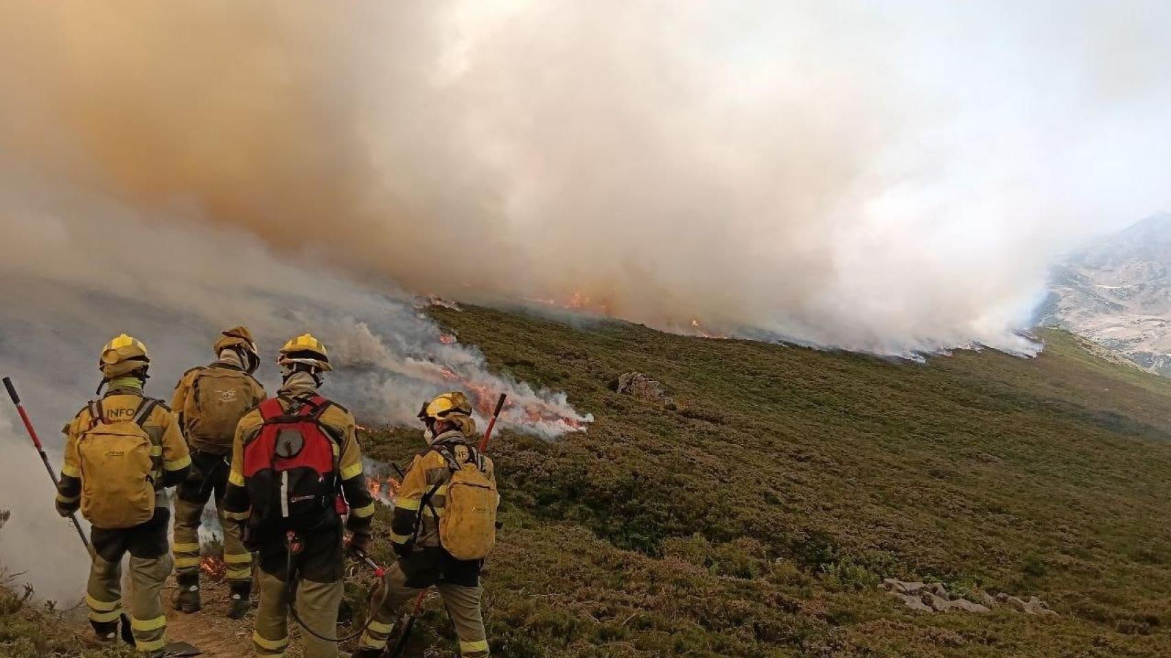 Qué pueden reclamar a las aseguradoras los afectados por los incendios de Castilla y León, Galicia y Extremadura