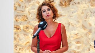 Montero avanza que presentará Presupuestos y defiende que ya hay partidas para prevenir y combatir los incendios