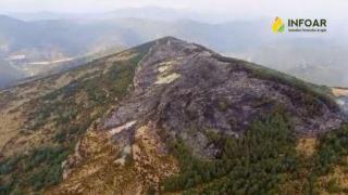 Un rayo provoca un incendio y obliga a movilizar dos helicópteros en Huesca: han ardido 15 hectáreas
