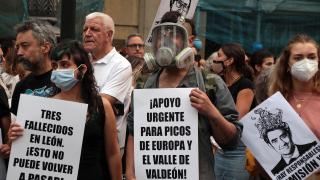 Un millar de personas piden en León la dimisión de Suárez-Quiñones por la gestión de los incendios