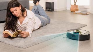 "Desde que la tengo, no he vuelto a barrer": El robot aspirador de Cecotec que arrasa por su cepillo para mascotas y autovaciado