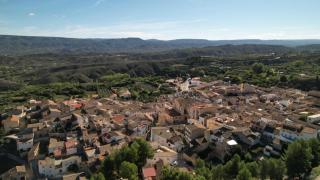 Nacen dos bebés en un pequeño pueblo de Valencia con solo 372 vecinos y lo celebran: "Es una doble bendición"