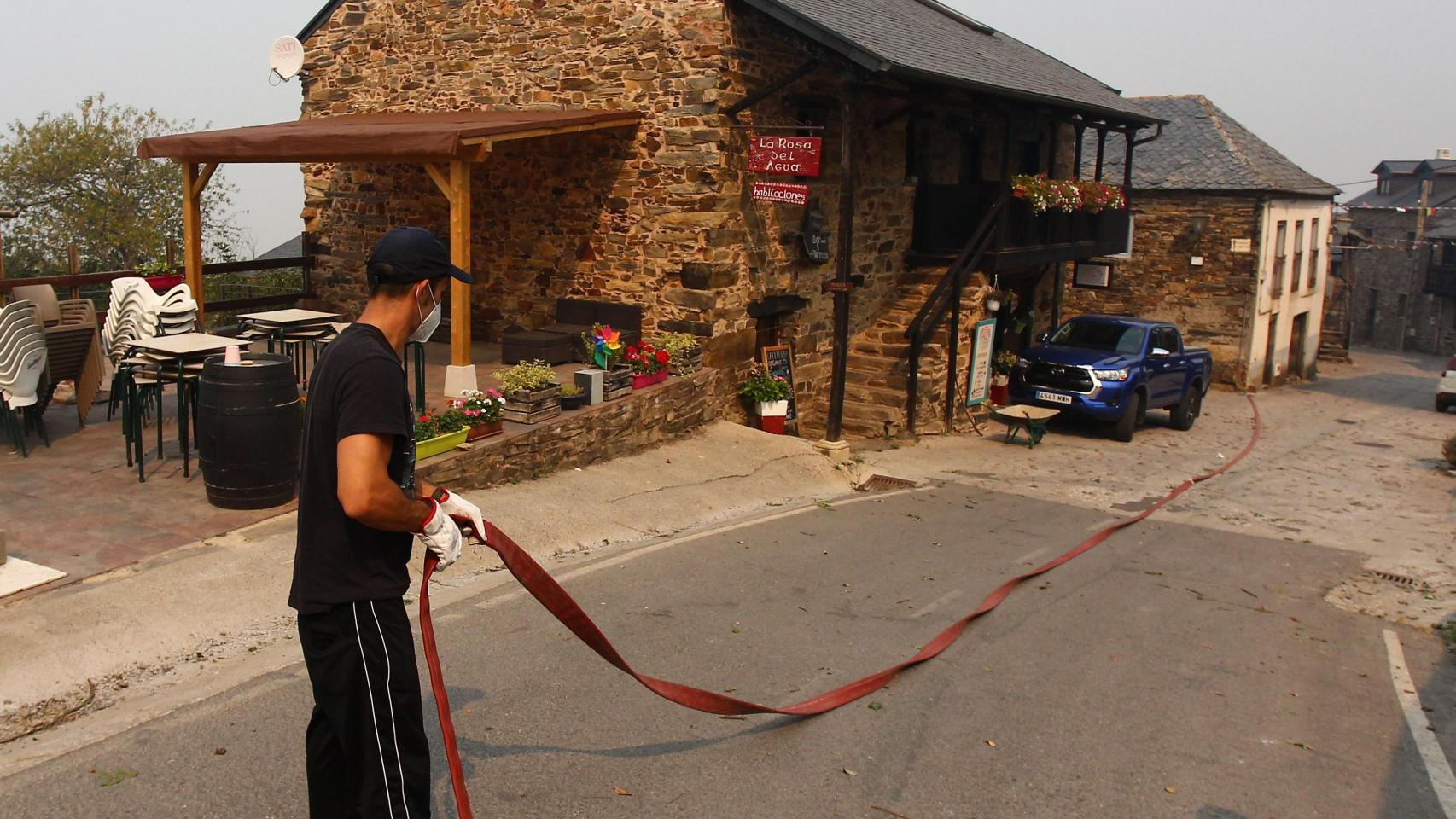 Los incendios asestan un duro golpe al turismo rural con cancelaciones y grandes pérdidas: “No nos abandonéis”
