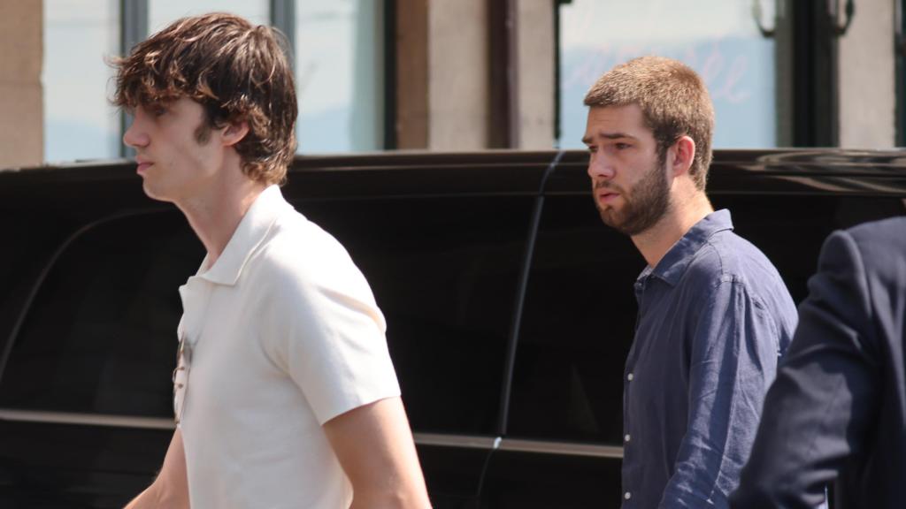 Juan Urdangarin con su hermano Pablo, en Ginebra, hace un tiempo.