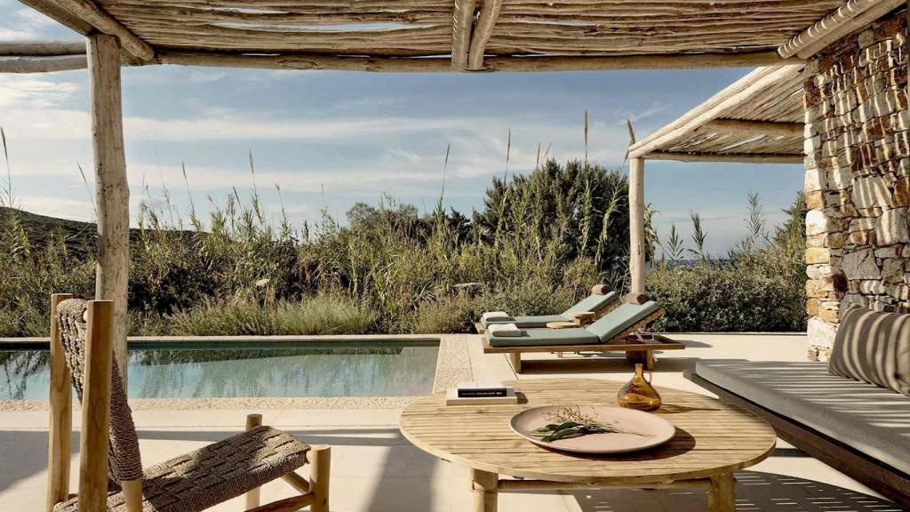 Los gemelos de Julio Iglesias han alojado en una villa exclusiva de la isla de Antíparos.
