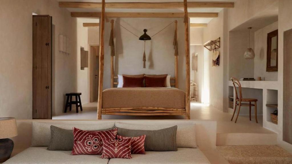 Interior de una de las villas exclusivas del gallo, en la isla Helena de Antíparos.