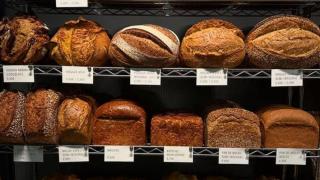 La fiebre por el pan en Madrid hasta "la baguette del futuro" a 3,50 euros: "El año que viene, la barra va a subir aún más"