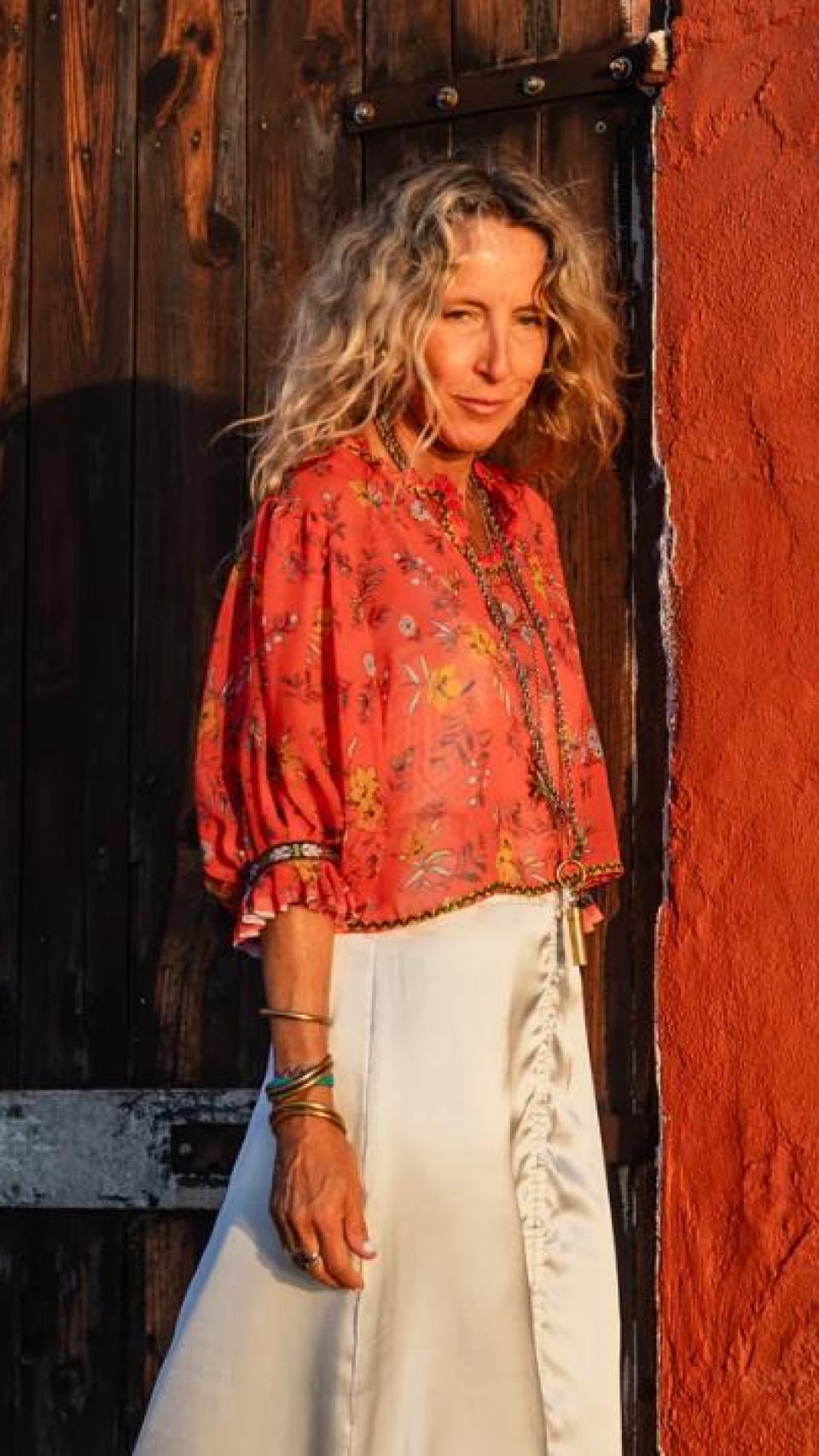 Eugenia Martínez de Irujo, con una blusa de la firma camioneta Gypsy.