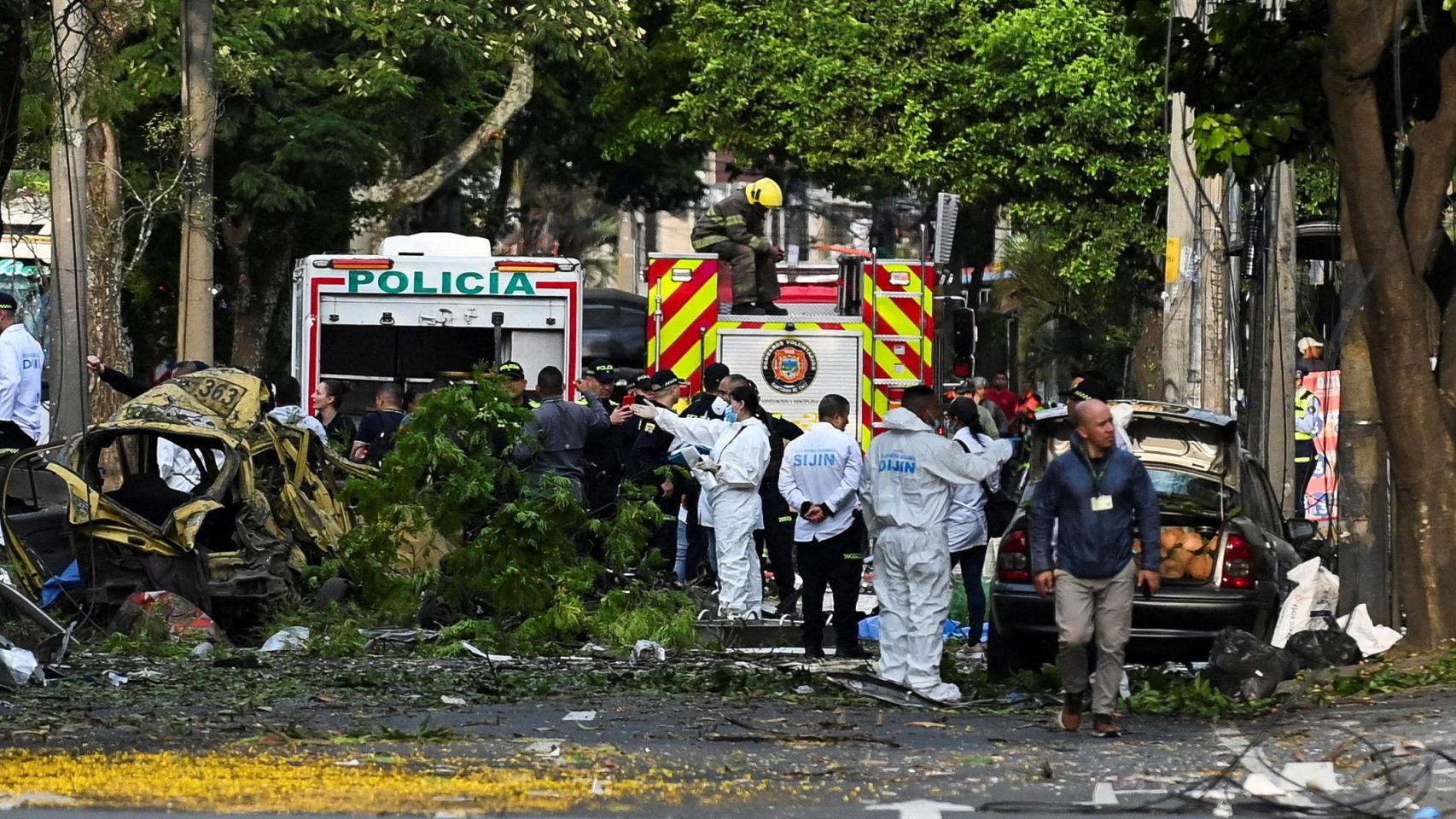 Al menos 18 muertos y más de 60 heridos tras dos atentados de disidentes de las extintas FARC en Colombia Al menos 18 muertos y más de 60 heridos tras dos atentados de disidentes de las extintas FARC en Colombia