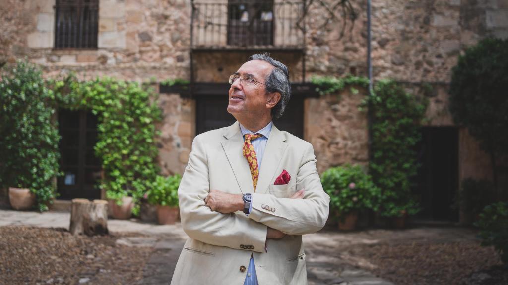 Amalio de Marichalar, conde de Ripalda, en el Palacio de los San Clemente, en Soria.