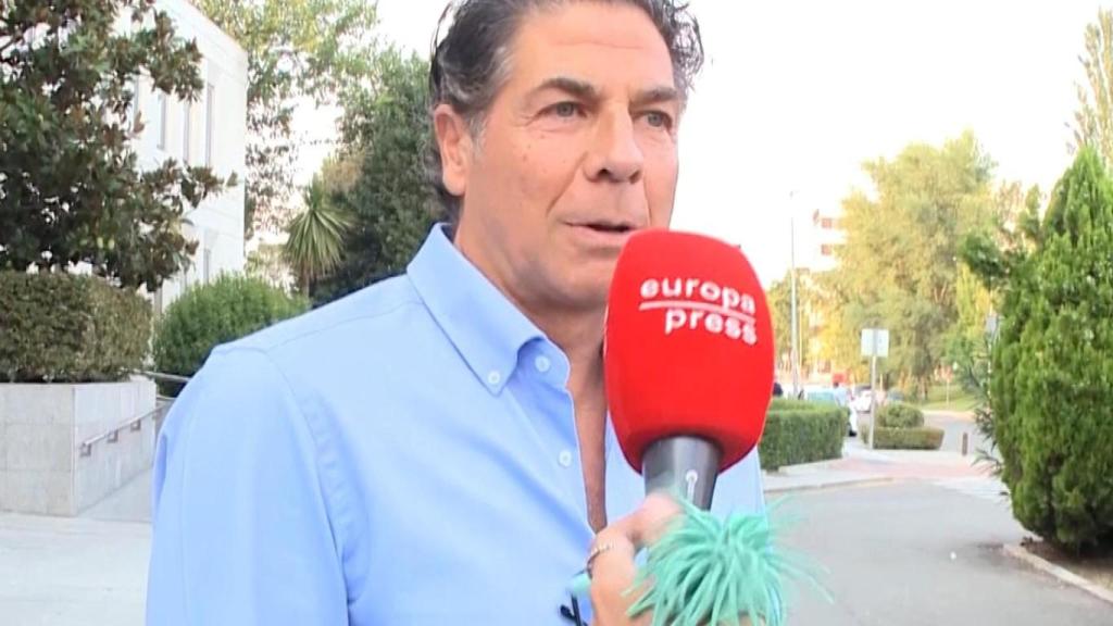Rafael Dona, atendiendo las cámaras de Europa Press.