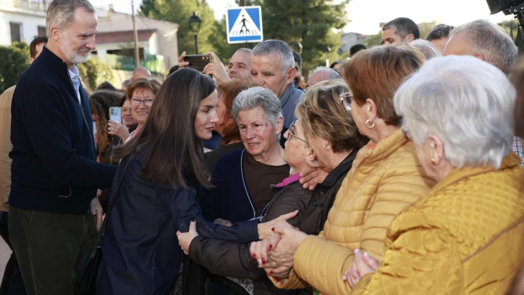 Los Reyes visitarán la próxima semana las principales zonas afectadas por los incendios para "conocer los daños sufridos"