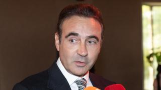 Enrique Ponce se sincera como nunca sobre el drama que vivieron sus padres en la DANA: "Su vida corría peligro"