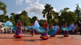 Terra Natura Benidorm celebra el 53 cumpleaños de la elefanta Petita con una gran fiesta de colores