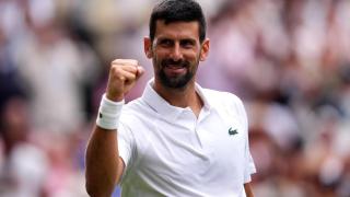El sorprendente cambio de Lacoste como homenaje a Djokovic que le reconoce como 'el mejor tenista de la historia'